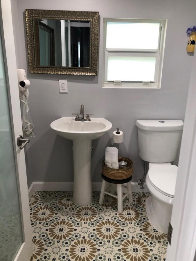 Private And Secluded Studio In Little Havana - 6V Miami Exteriör bild